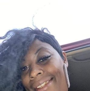 Meet your Posher, Lakeisha